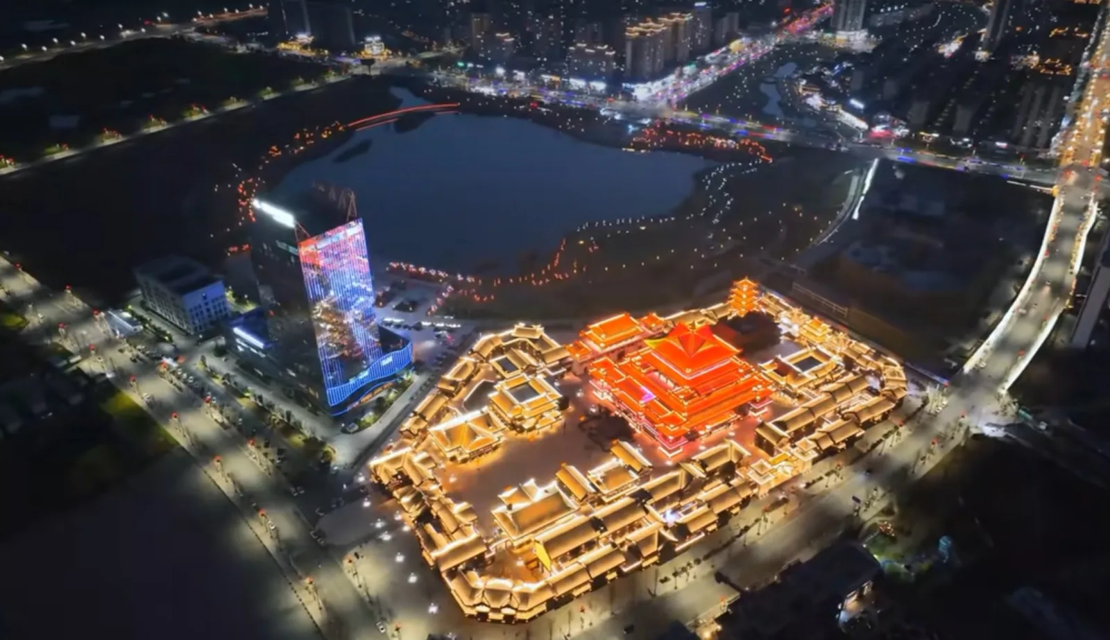 曲艺百花园、丽呈华廷酒店与龙湖夜景航拍